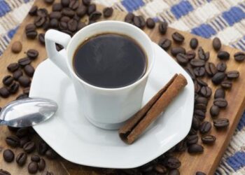 Viral Tren Diet Minum Kopi Campur Kayu Manis, Diklaim Efektif Bakar Lemak